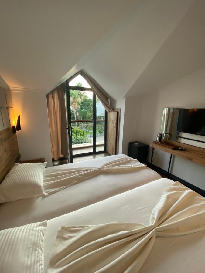 Miyas Luxury Hotel كمر المظهر الخارجي الصورة