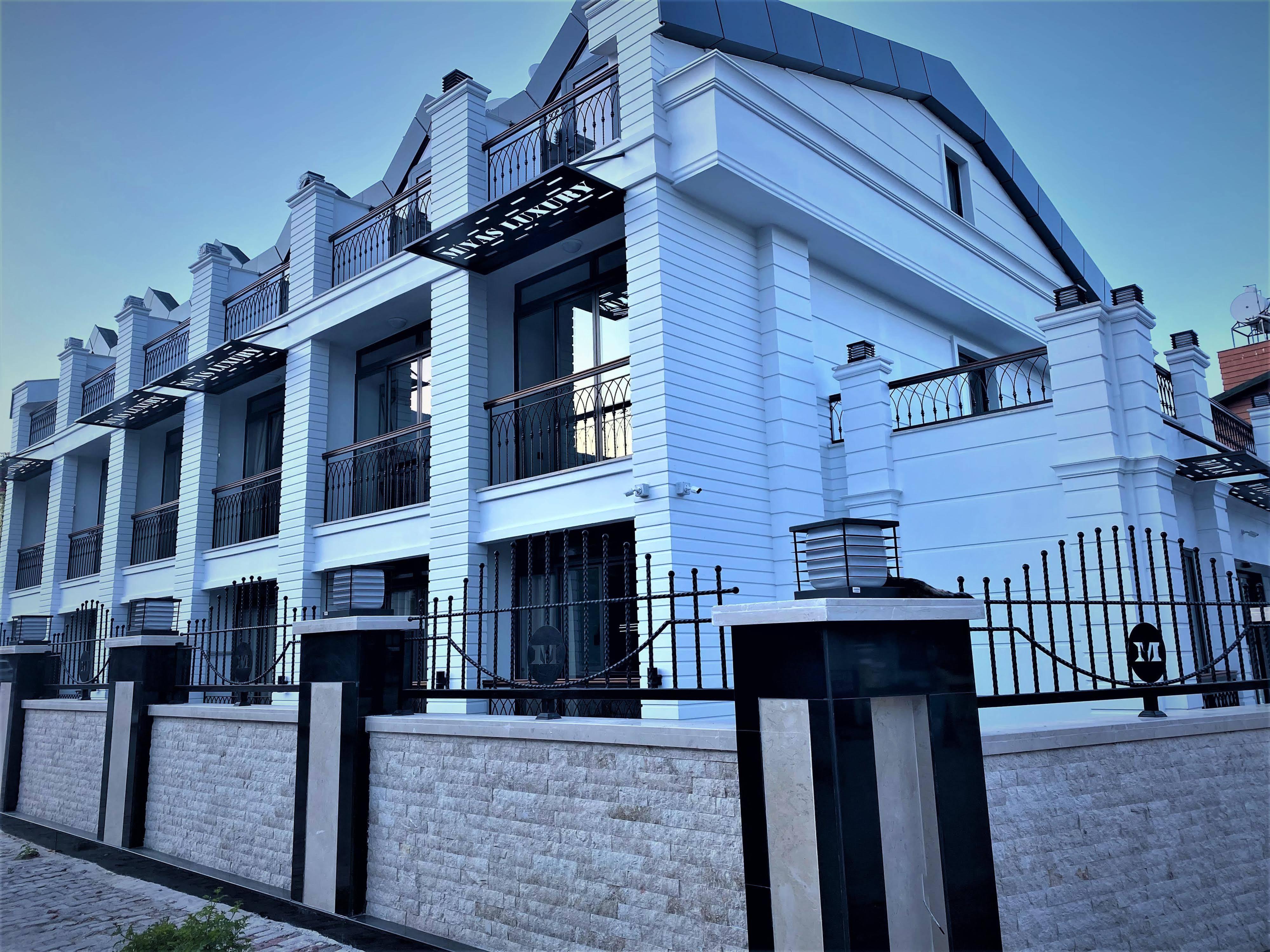 Miyas Luxury Hotel كمر المظهر الخارجي الصورة