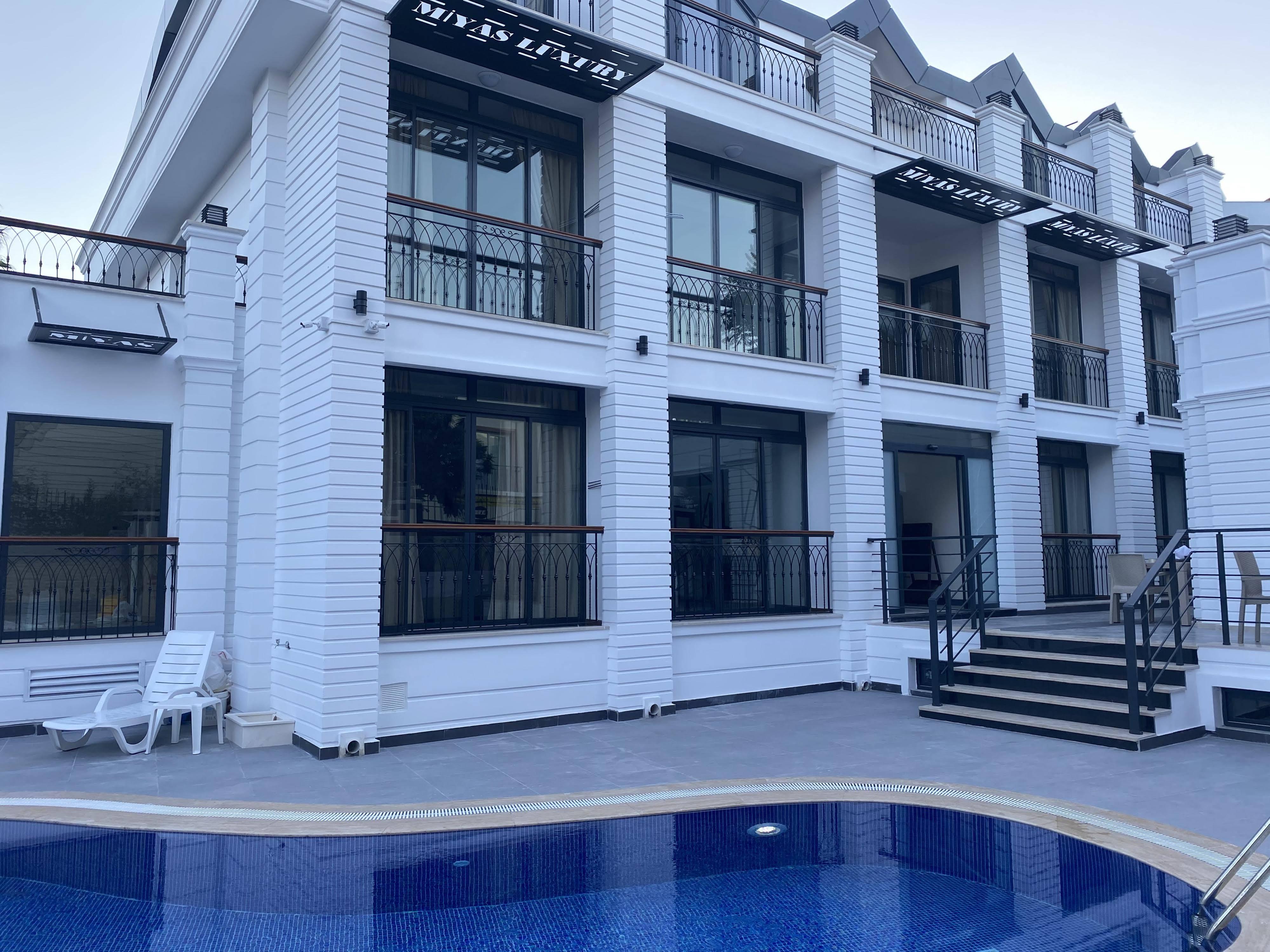 Miyas Luxury Hotel كمر المظهر الخارجي الصورة