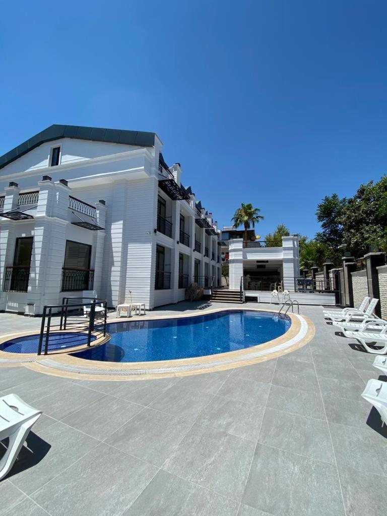 Miyas Luxury Hotel كمر المظهر الخارجي الصورة