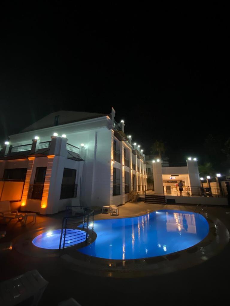 Miyas Luxury Hotel كمر المظهر الخارجي الصورة