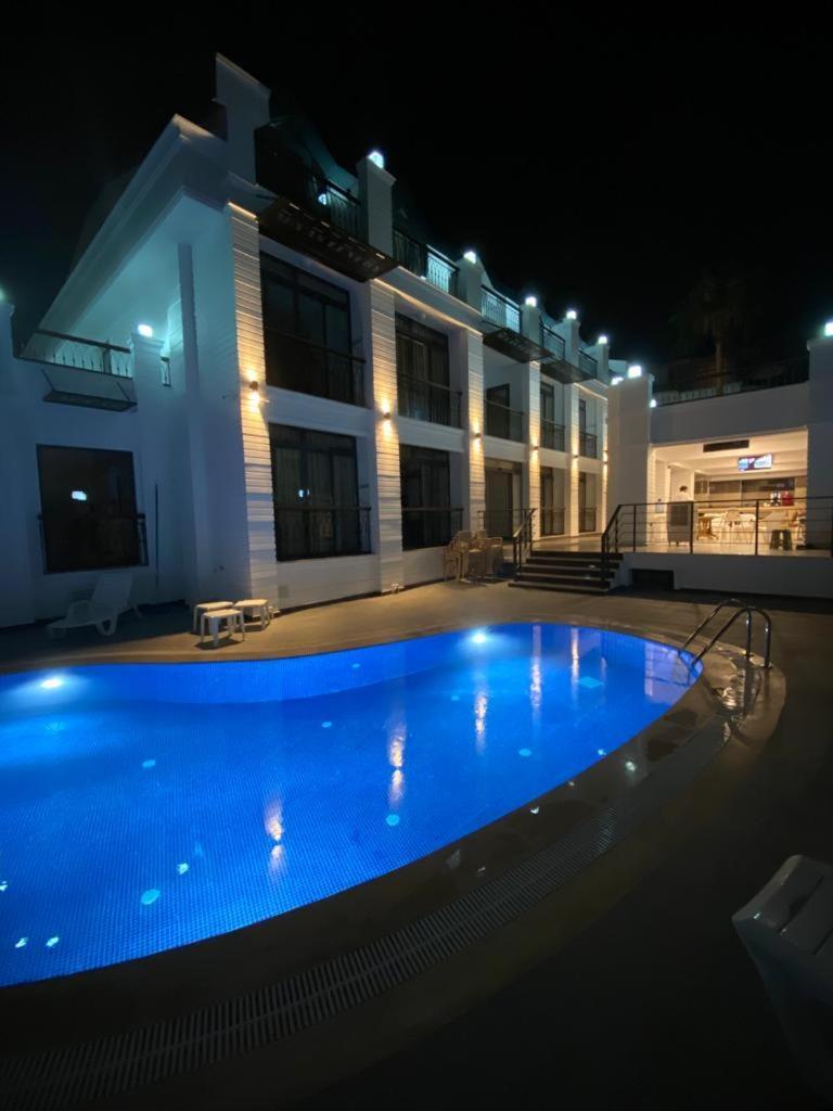 Miyas Luxury Hotel كمر المظهر الخارجي الصورة